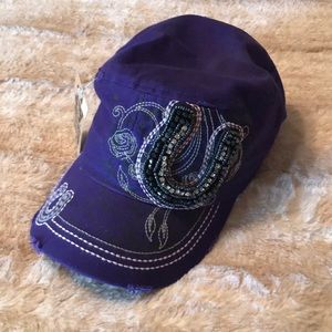 Leader of Generation Apparel Horseshoe Cap
